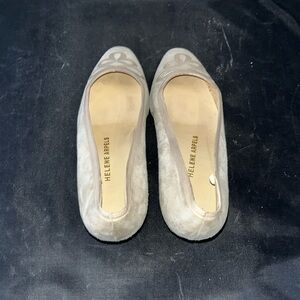 Helene Arpels Size 6 1/2 B